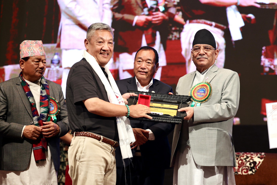 अन्तर्राष्ट्रिय सगरमाथा पुरस्कारबाट लाक्पा सम्मानित, तेन्जिङ हिलारी पुरस्कार ४ जनालाई 